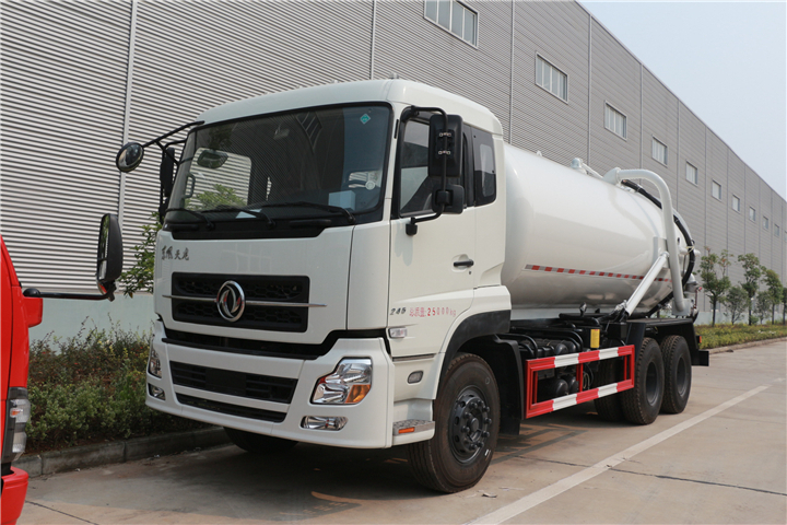 東風(fēng)后八輪16方吸污車(chē)