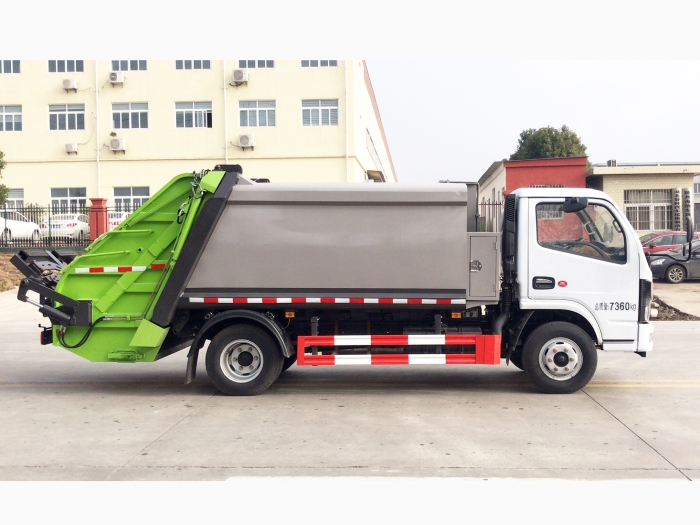 東風多利卡壓縮式垃圾車
