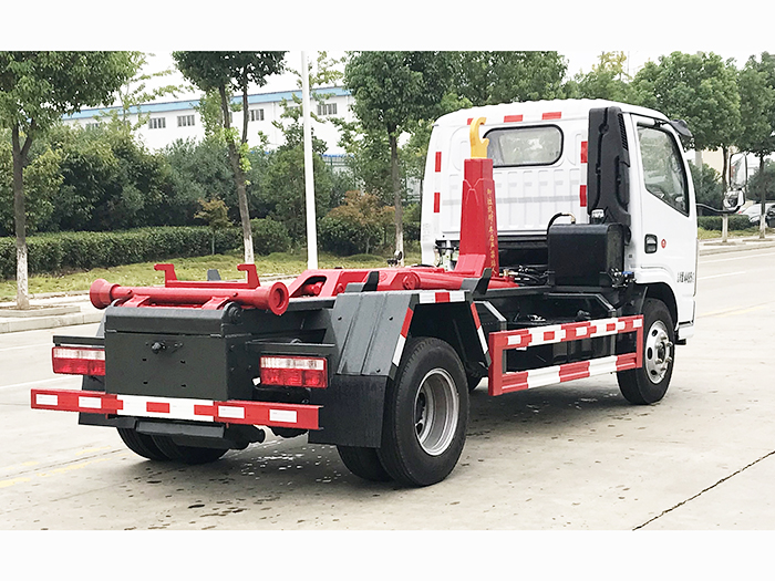 多利卡車(chē)廂可卸式垃圾車(chē)