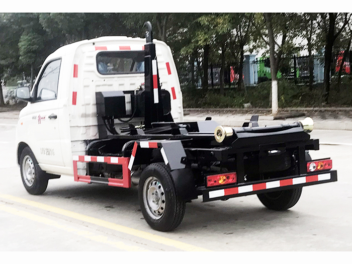 福田時(shí)代祥菱車(chē)廂可卸式垃圾車(chē)