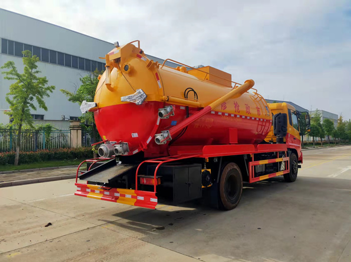 國六東風(fēng)天錦15方清洗吸污車一體罐