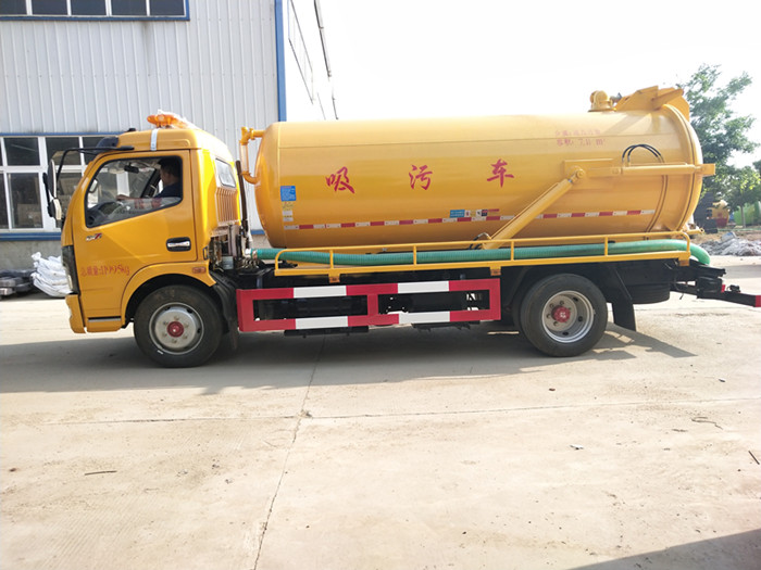 國六東風(fēng)福瑞卡9.2方清洗吸污車一體罐