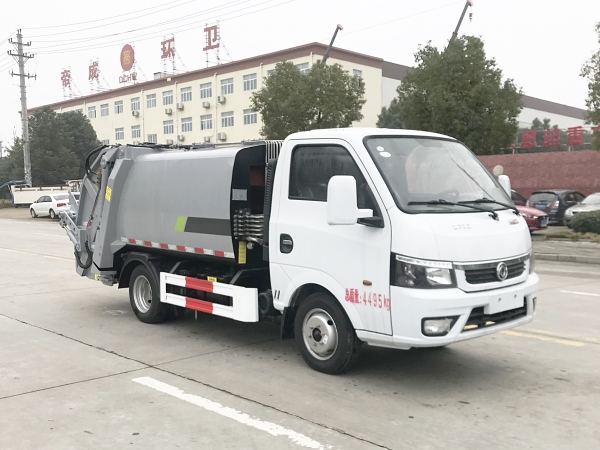 東風(fēng)途逸藍牌壓縮式垃圾車