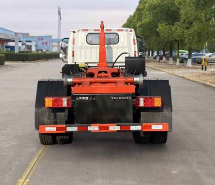 躍進牌SH5127ZXXVZHEVWZ8型純電動車廂可卸式垃圾車