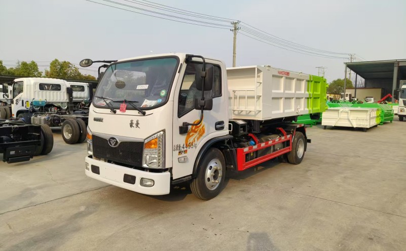 重汽豪曼藍(lán)牌勾臂垃圾車